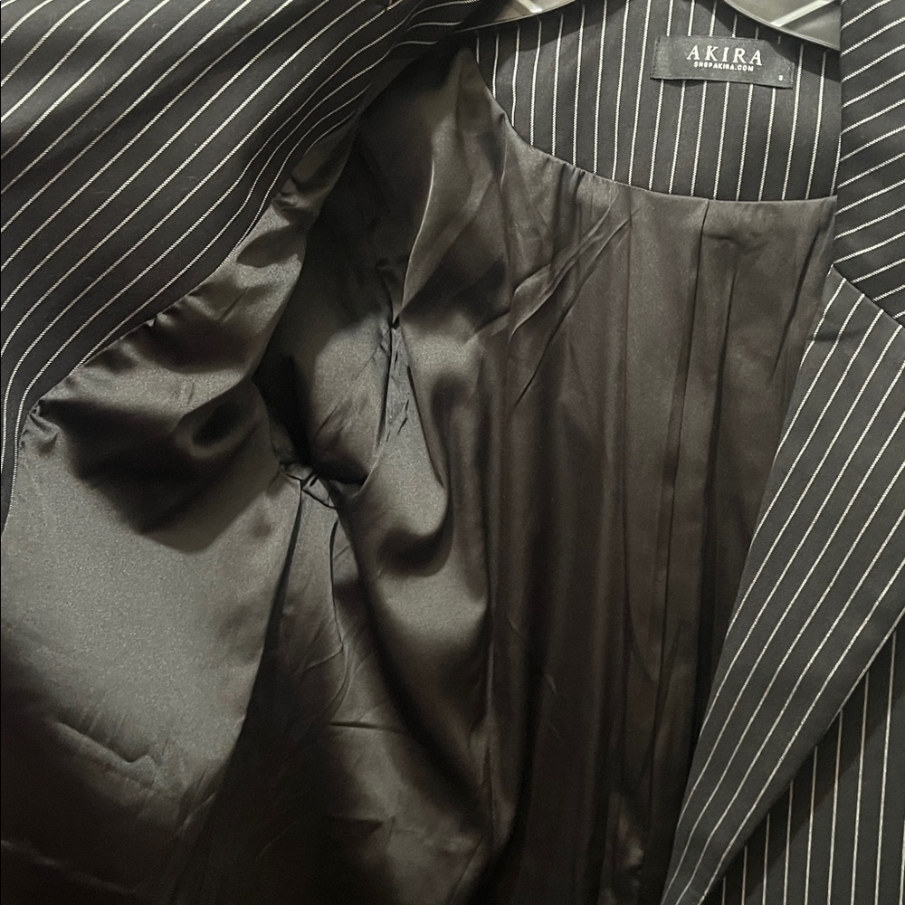 ✨AKIRA Charcoal Pinstripe Blazer✨ like new - Picture 9 of 12